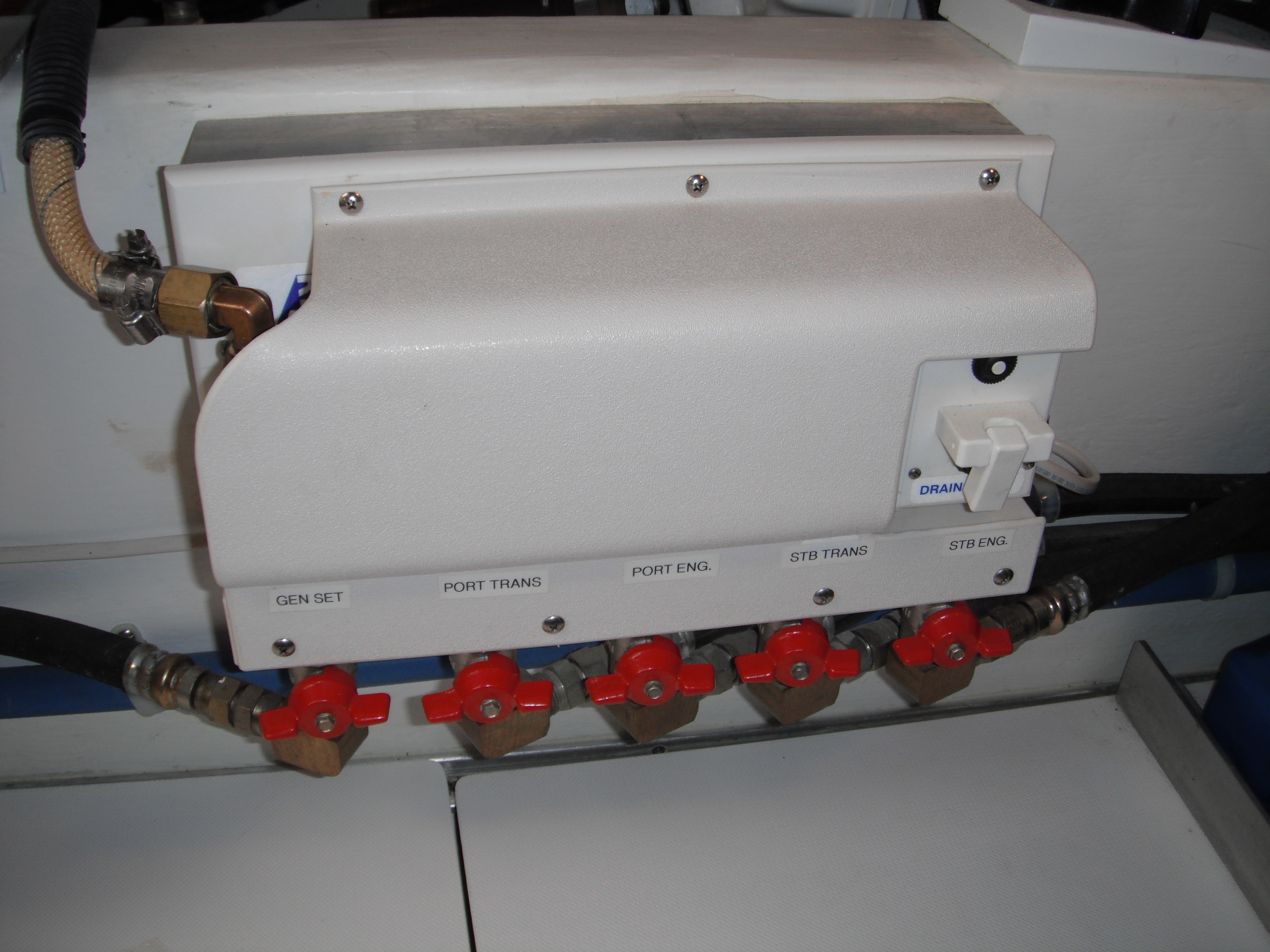 Oil Change System San Juan YachtsSan Juan Yachts